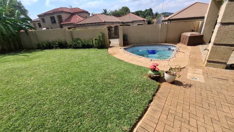 3 Bedroom Property for Sale in Safari Gardens North West